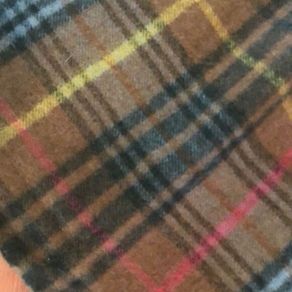 Johnstons of Elgin Made in Scotland pure New World lambs wool plaid scarf - Picture 4 of 5